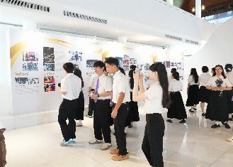 imageGallery