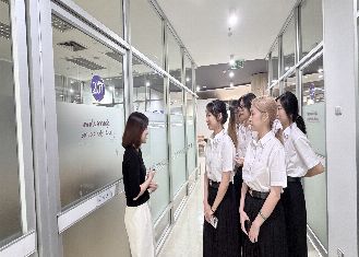 imageGallery