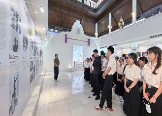 imageGallery