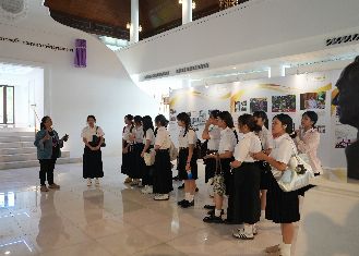 imageGallery